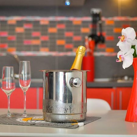 Bluebenalmadena 200Meters From The Beach With Jacuzzi And Rooftop Terrace (Adults Only) Eksteriør bilde